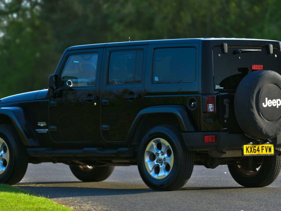 Image 13/50 de Jeep Wrangler Sahara 4.0L (2014)