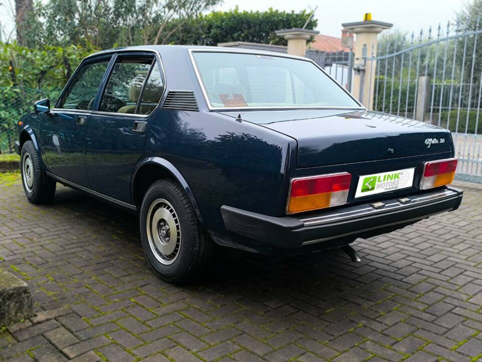 Image 4/27 of Alfa Romeo Alfetta GTV 2.0 L (1980)