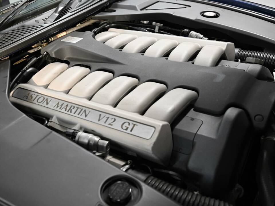 Image 13/50 of Aston Martin DB 7 GT (2004)