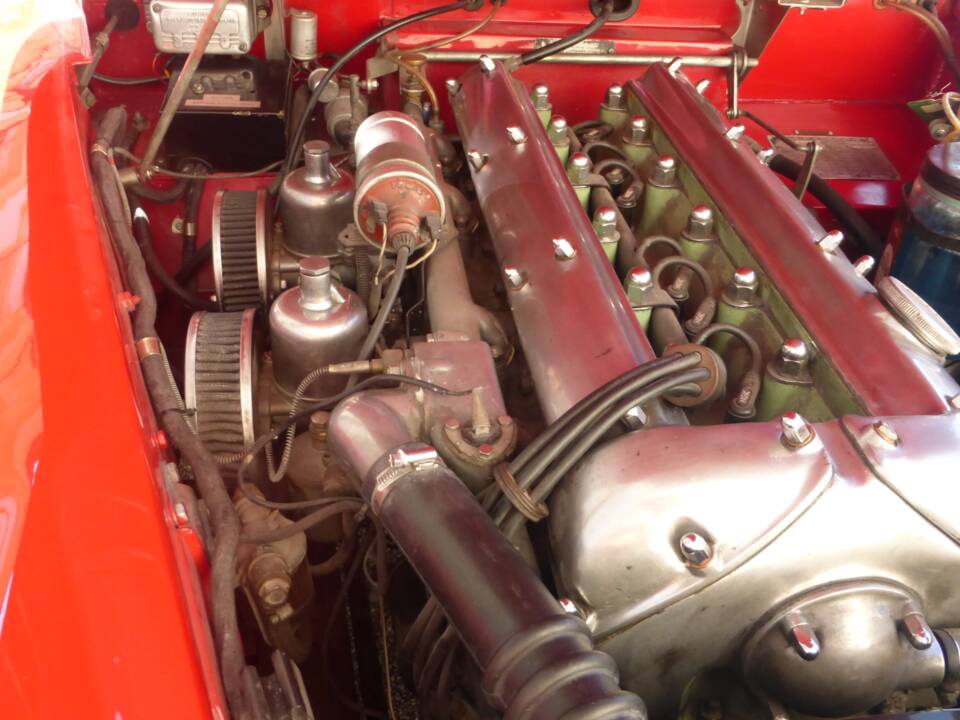 Image 23/174 of Jaguar XK 150 3.4 S OTS (1958)