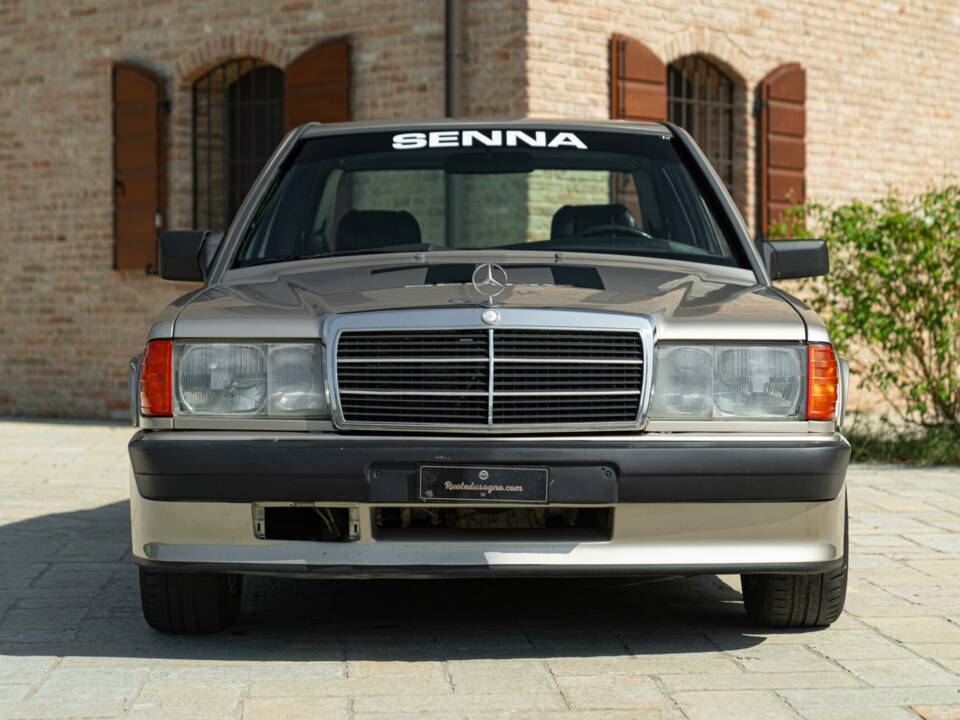 Obraz 3/50 pojazdu Mercedes-Benz 190 E 2.3-16 (1985)