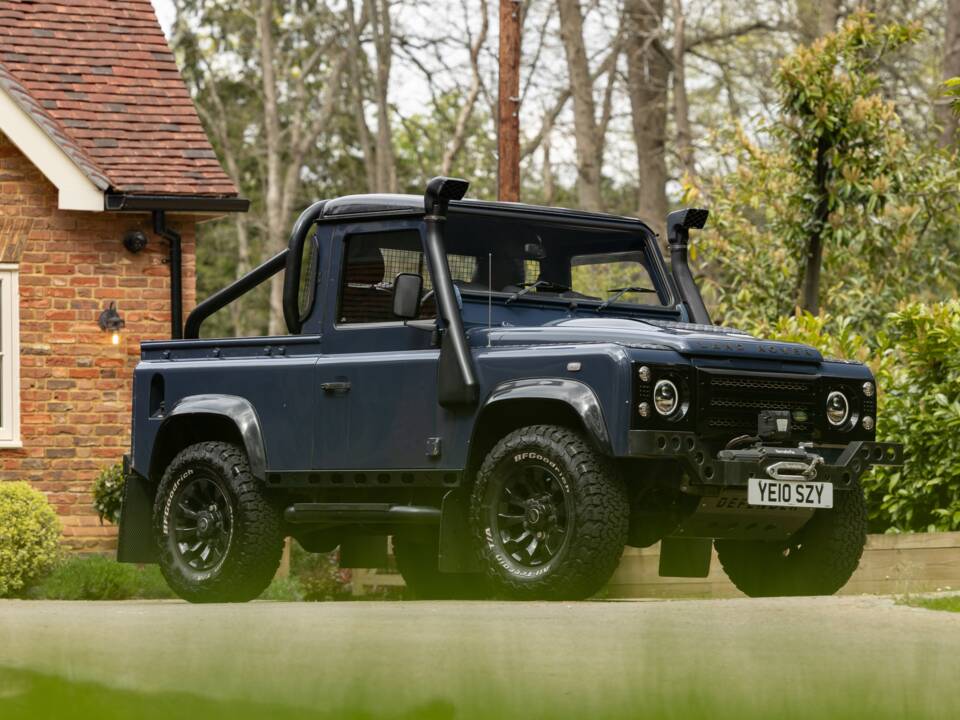 Image 25/43 of Land Rover Defender 90 (2010)