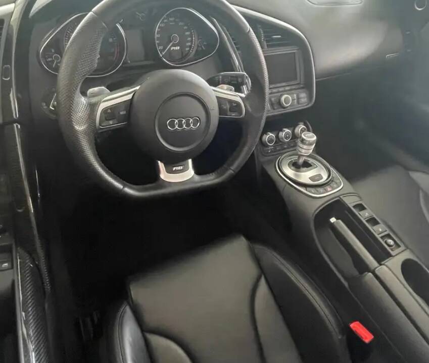 Bild 3/6 von Audi R8 V10 Spyder (2011)