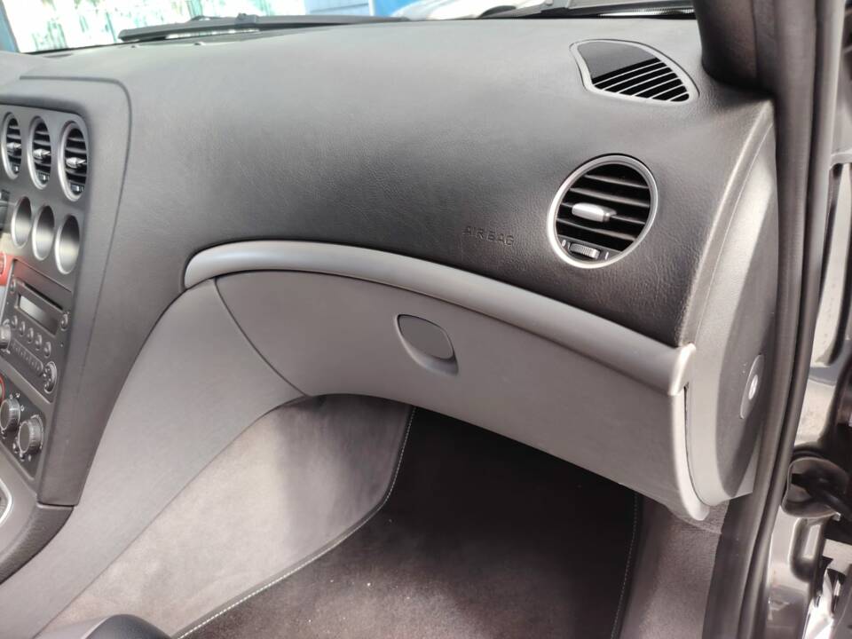Bild 59/86 von Alfa Romeo Spider 2.2 JTS (2007)
