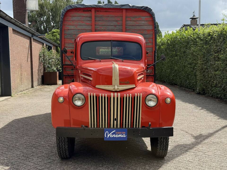 Immagine 2/20 di Ford F3 Conventional (1947)
