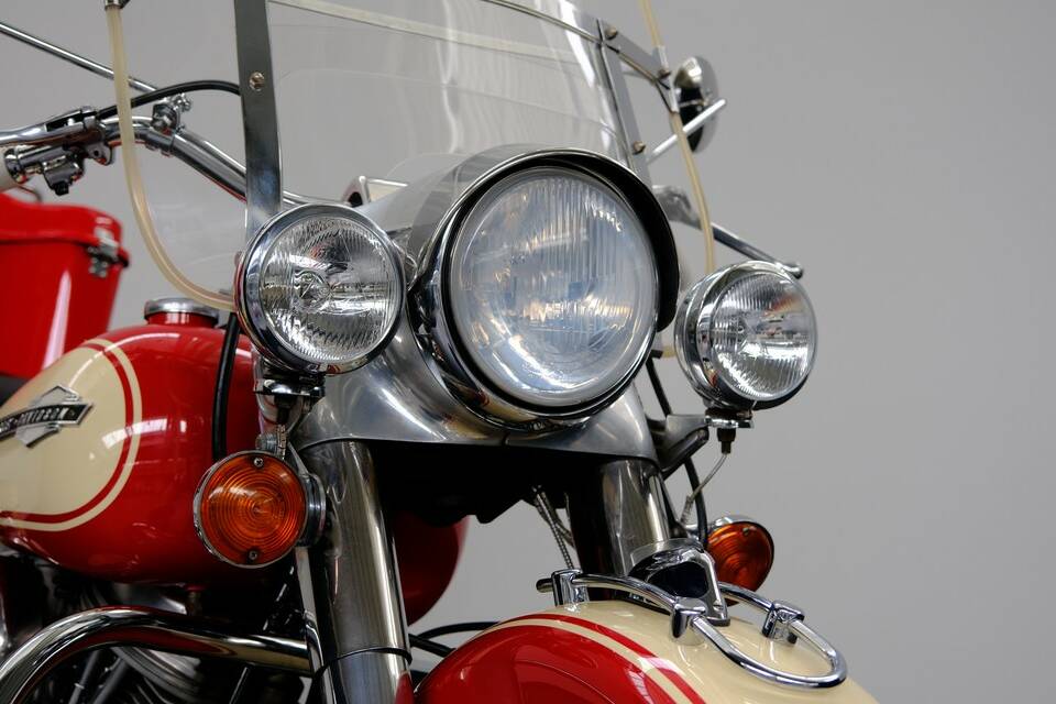 Image 27/75 of Harley-Davidson FL Panhead (1965)
