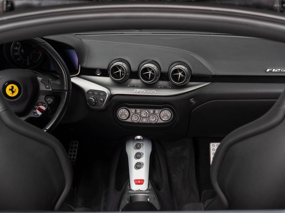 Imagen 24/40 de Ferrari F12berlinetta (2014)