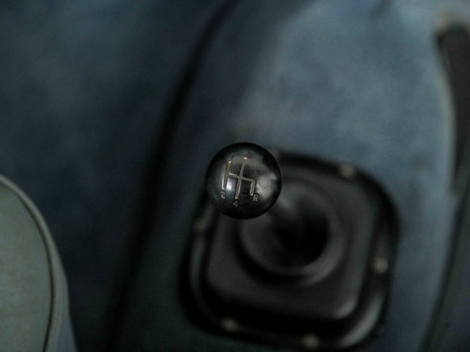 Image 24/50 of Morris Minor 1000 (1967)