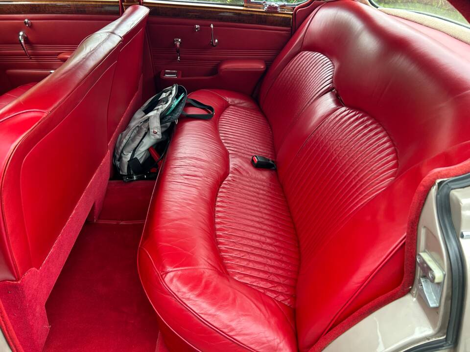 Image 18/27 de Jaguar S-Type 3.8 (1965)