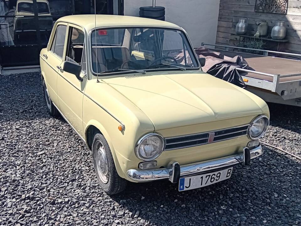 Image 1/8 of SEAT 850 Speciale (1974)