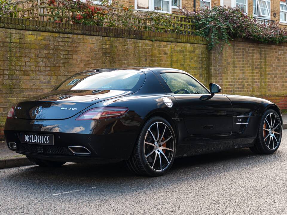 Image 4/26 of Mercedes-Benz SLS AMG (2010)