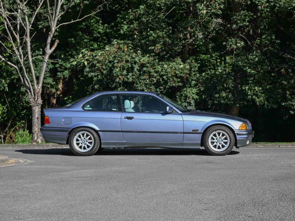 Imagen 7/47 de BMW 328i (1995)
