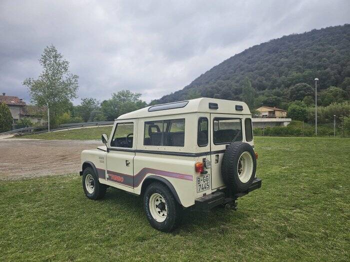 Immagine 6/7 di Land Rover 110 (1984)