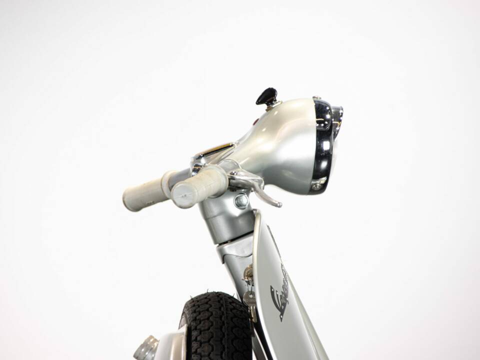 Bild 30/50 von Piaggio Vespa 150 GS (1958)