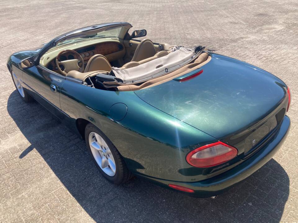 Afbeelding 9/33 van Jaguar XK8 4.0 (1997)