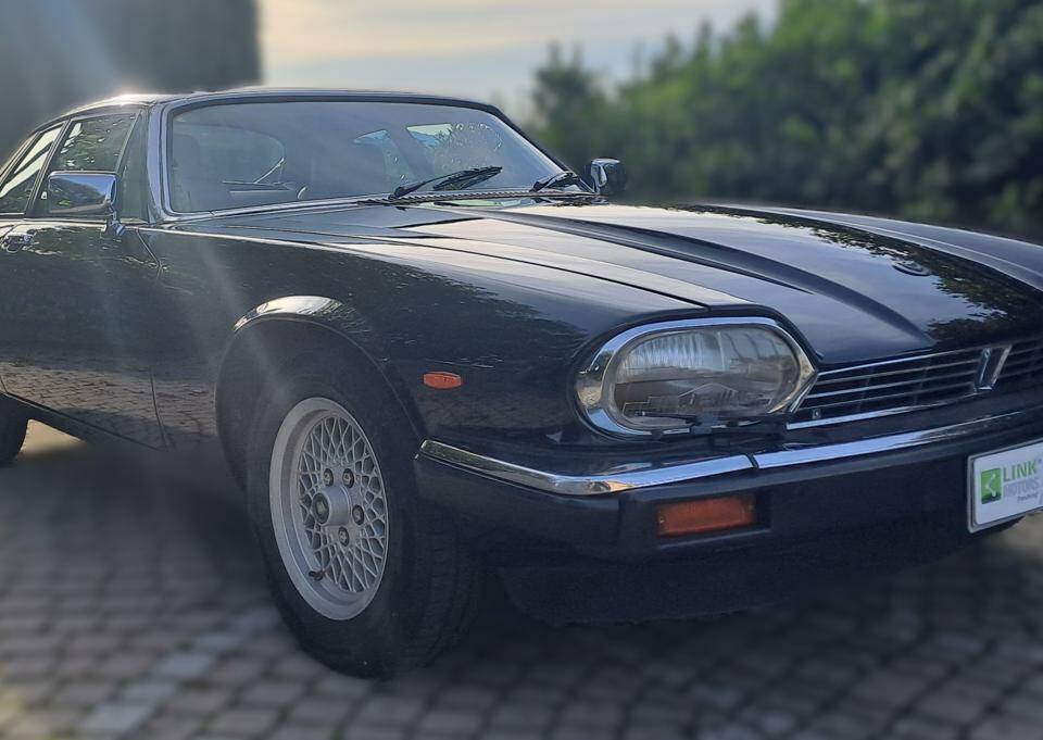 Image 22/40 of Jaguar XJ-S 3.6 (1987)