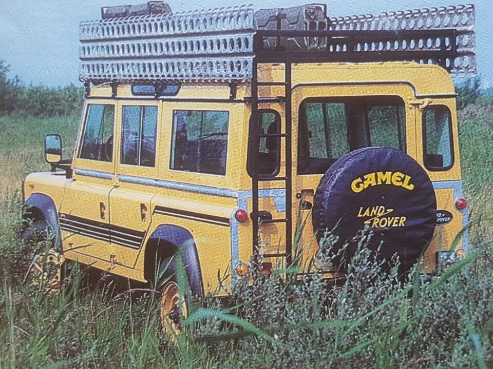 Image 4/42 of Land Rover 110 (1984)