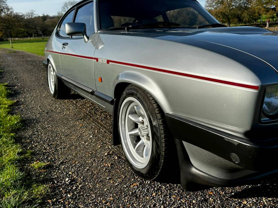 Bild 26/70 von Ford Capri 2,8i (1986)