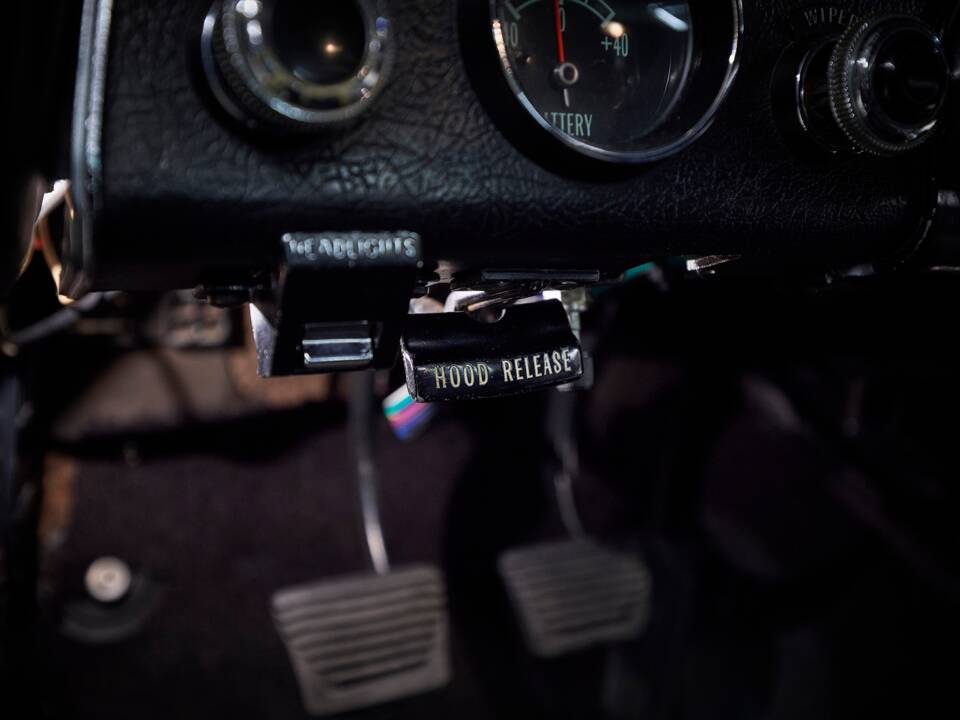 Image 50/78 of Chevrolet Corvette Stingray 427 (1967)