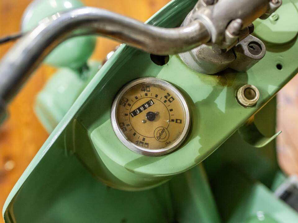 Image 15/18 of Lohner Superroller L 200 (1954)