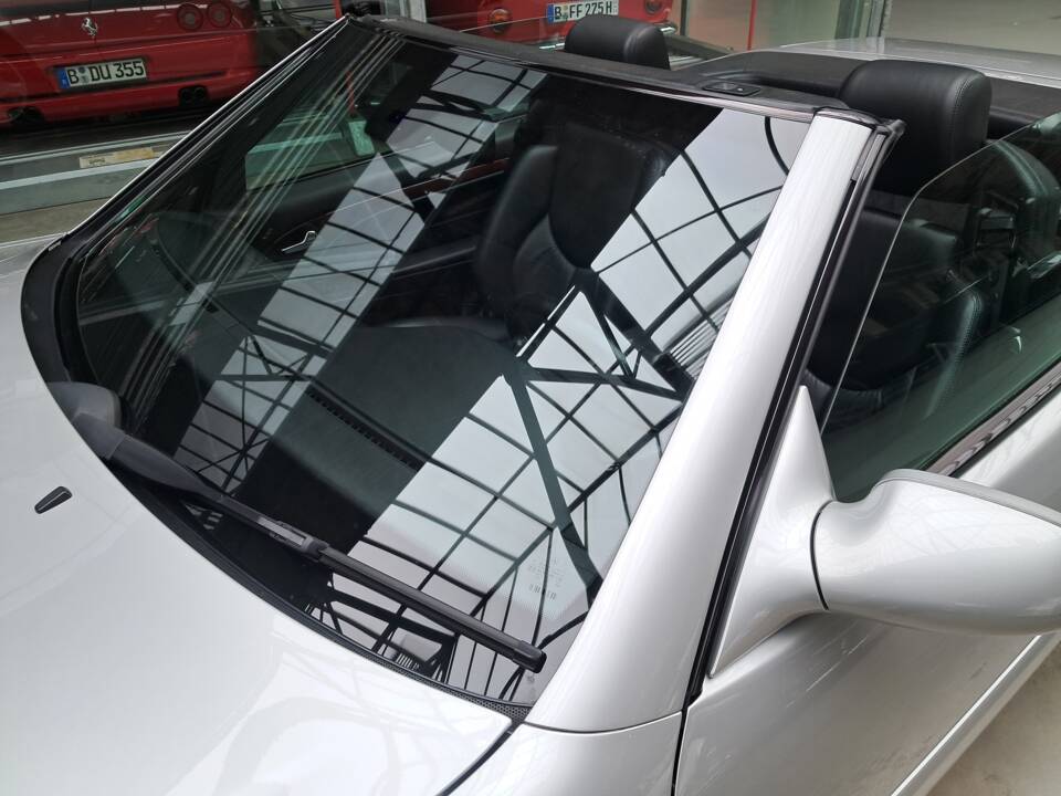 Image 49/50 of Mercedes-Benz SL 320 (1998)