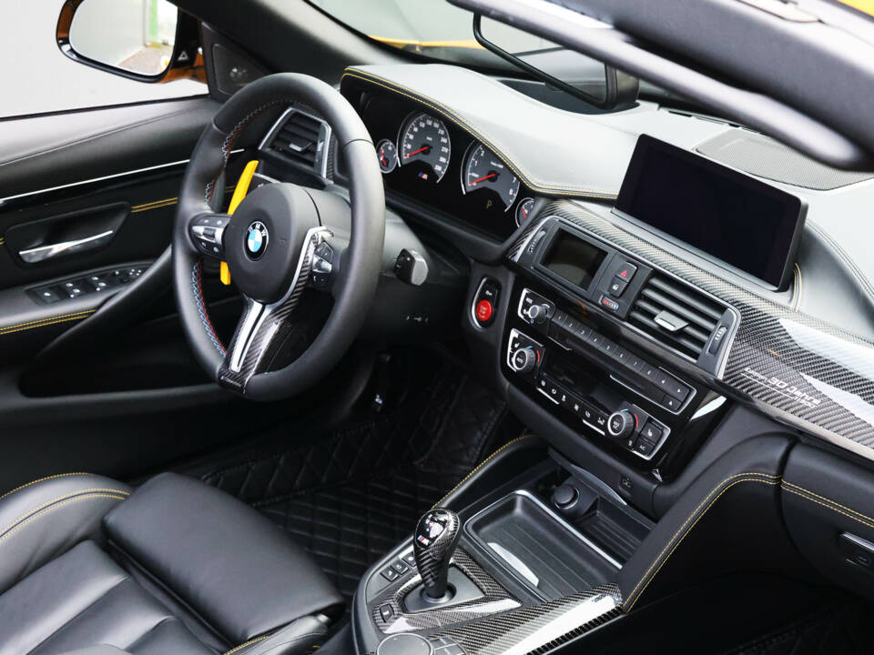 Image 38/58 of BMW M4 Competition (2018)