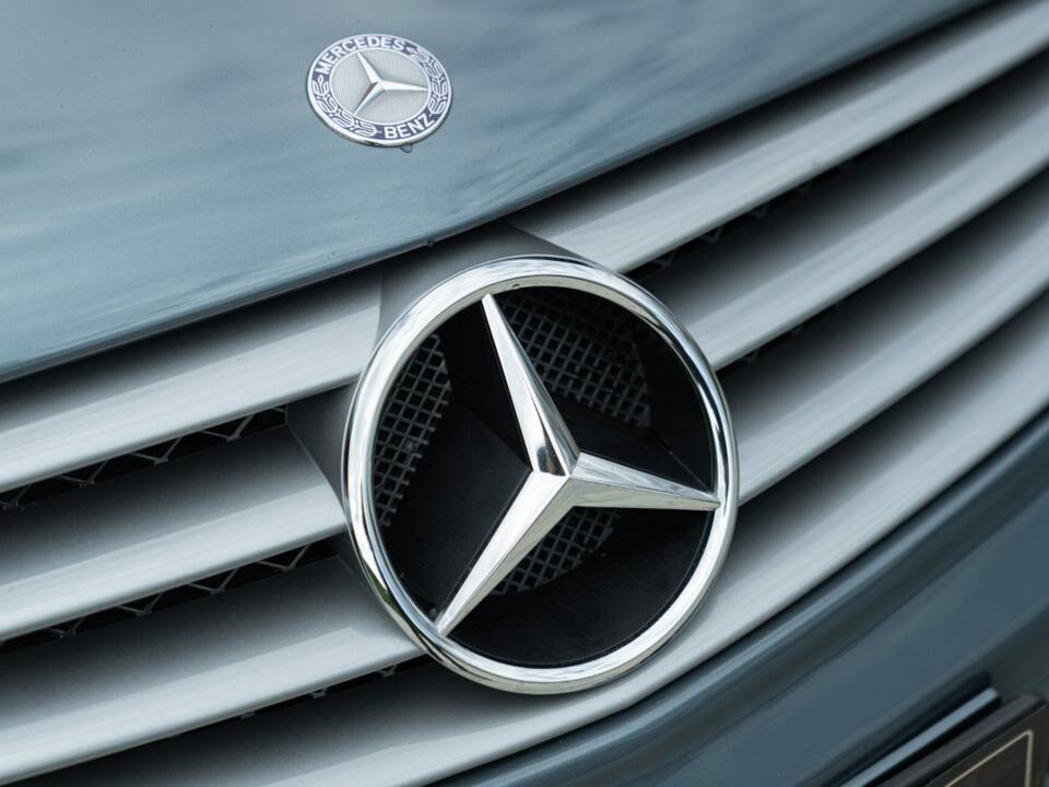 Image 15/50 of Mercedes-Benz SL 500 (2001)