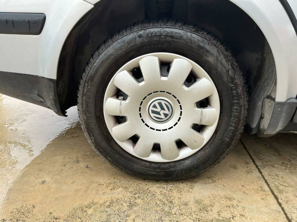 Image 12/20 de Volkswagen Passat Variant 1.9 TDI (1999)