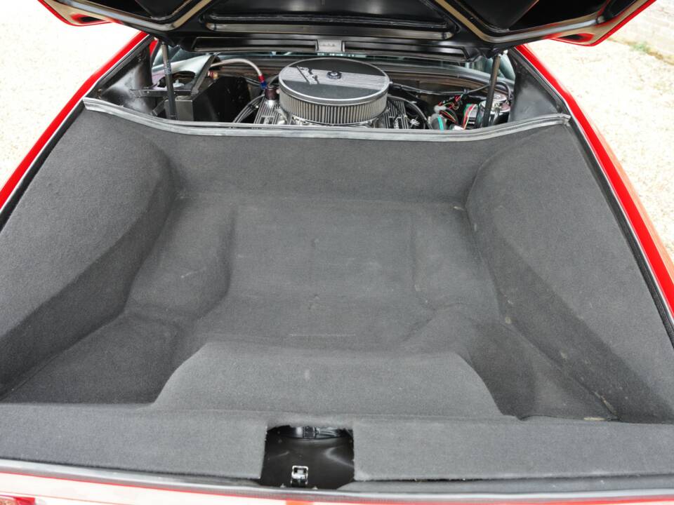 Image 17/50 of De Tomaso Pantera (1972)