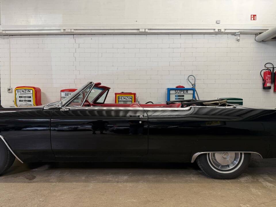 Afbeelding 17/20 van Cadillac DeVille Convertible (1966)