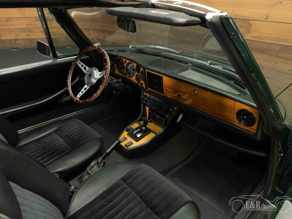 Image 14/19 of Triumph Stag (1971)