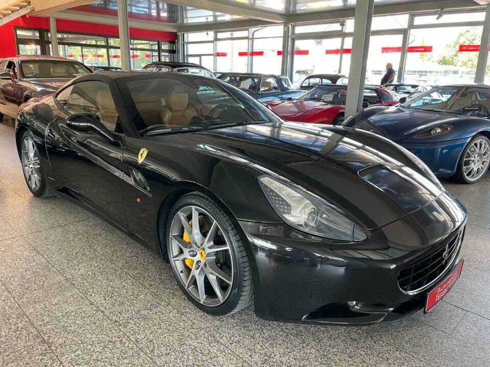 Imagen 6/17 de Ferrari California (2012)