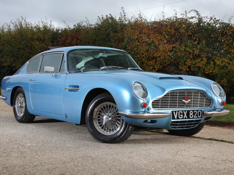 Imagen 1/31 de Aston Martin DB 6 (1968)