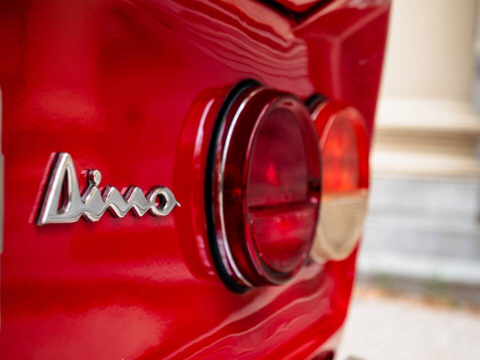 Image 33/65 of FIAT Dino Spider (1967)