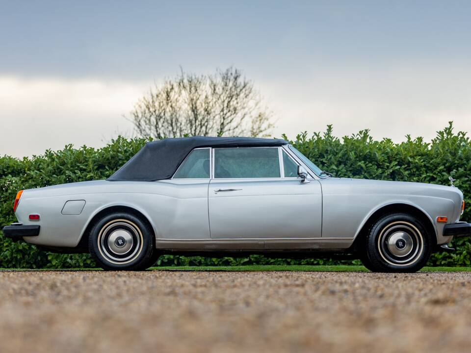 Afbeelding 3/39 van Rolls-Royce Corniche I (1976)