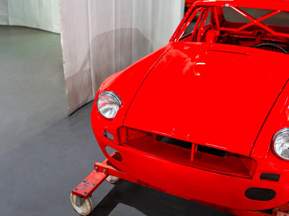 Image 6/22 de MG MGB GT V8 (1974)