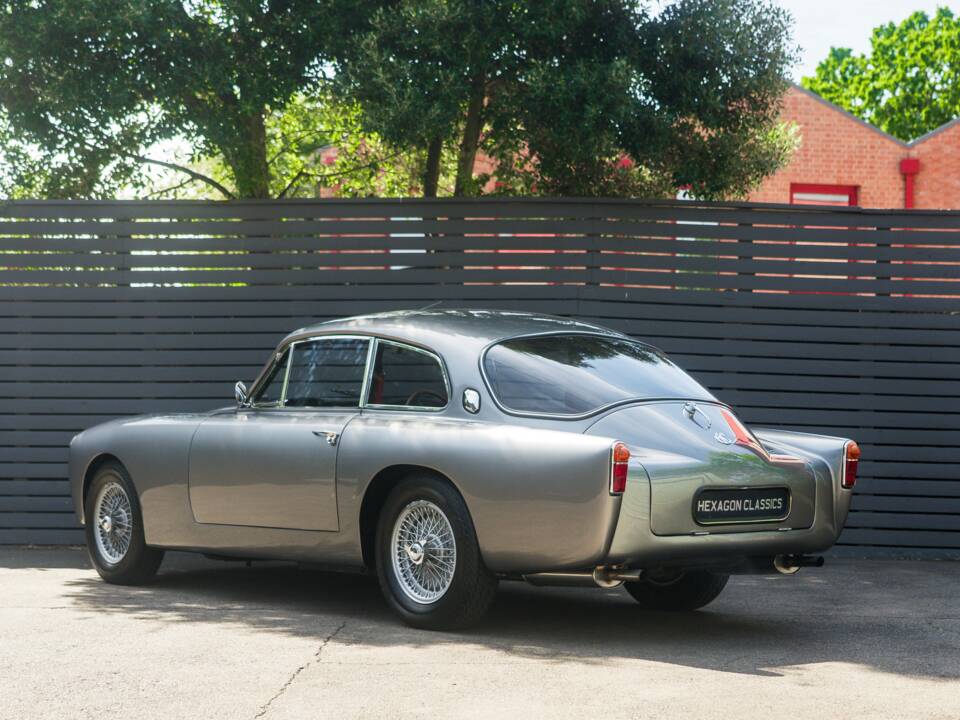Image 2/65 of AC Greyhound (1961)