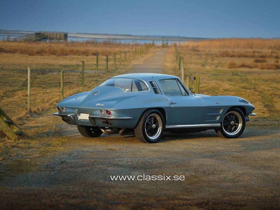 Immagine 2/21 di Chevrolet Corvette Sting Ray (1964)