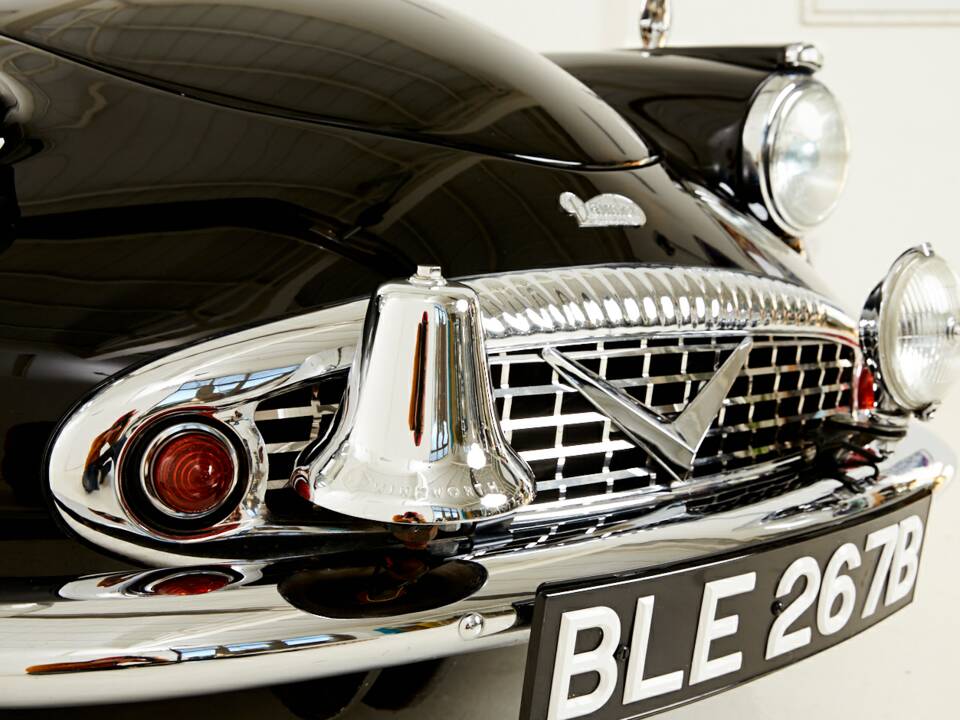 Immagine 2/19 di Daimler SP 250 (1964)