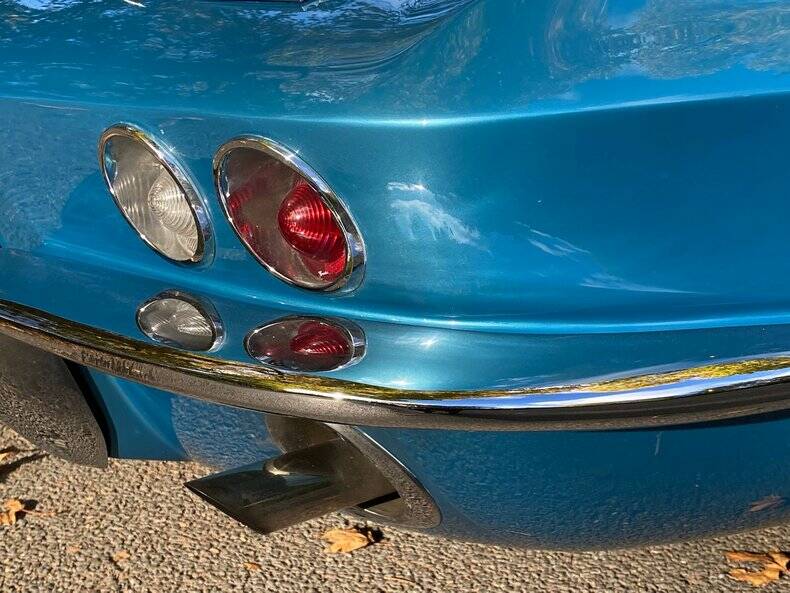 Bild 47/50 von Chevrolet Corvette Sting Ray Convertible (1966)