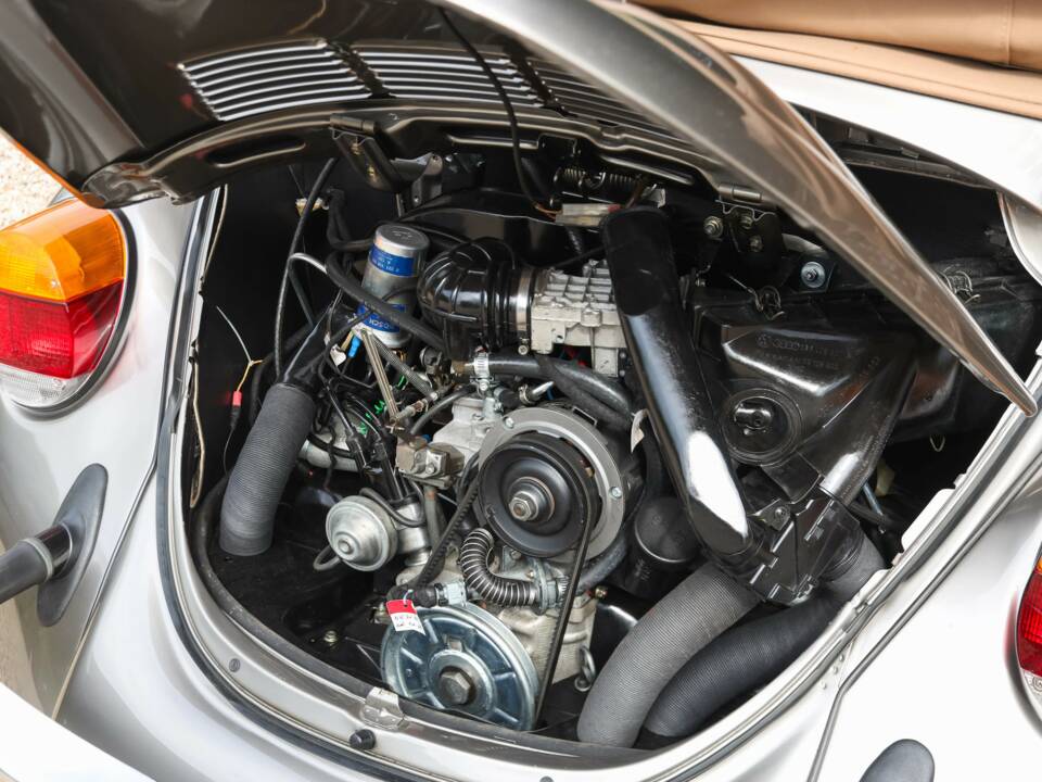Image 4/50 of Volkswagen Beetle 1303 (1979)