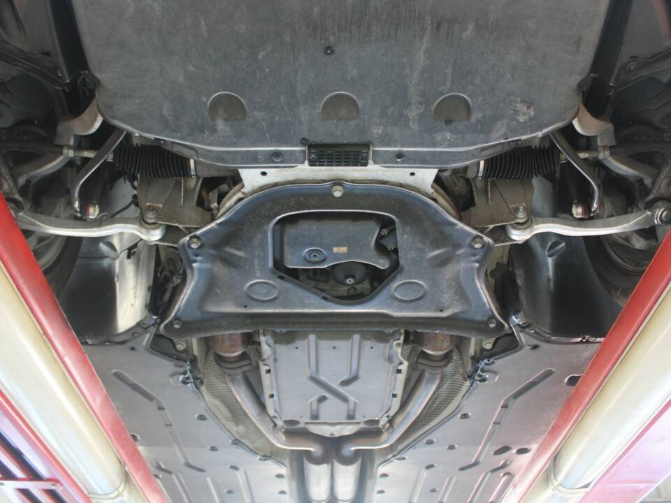Immagine 25/50 di BMW 750i (2007)