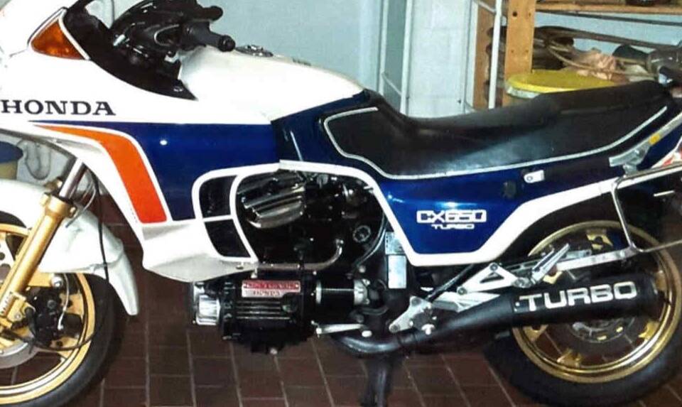Bild 2/4 von Honda CX 650 Turbo (1983)