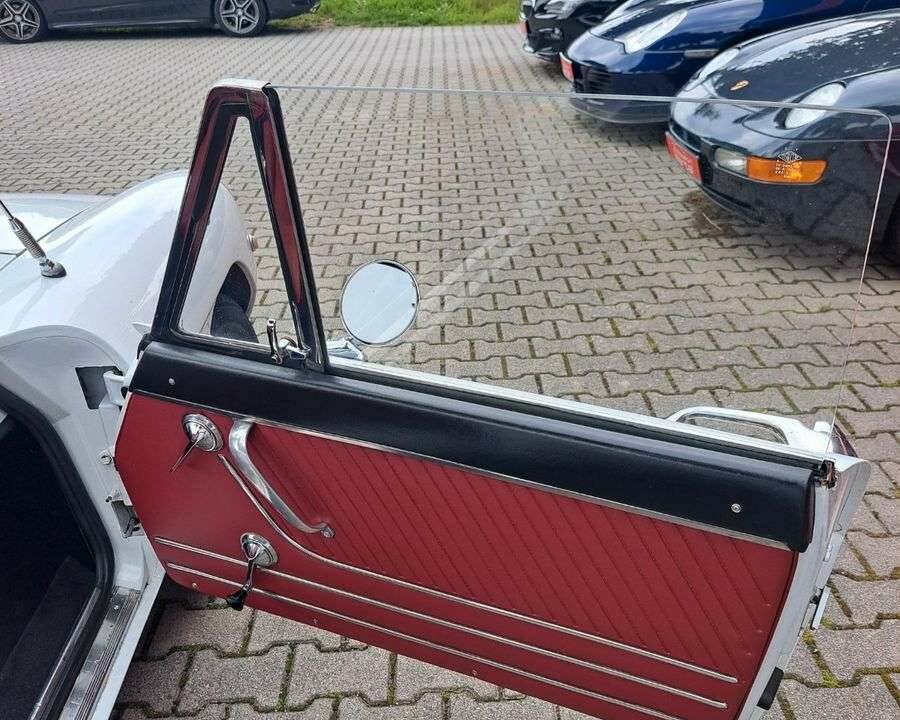 Bild 15/20 von Alfa Romeo 1750 Spider (1969)