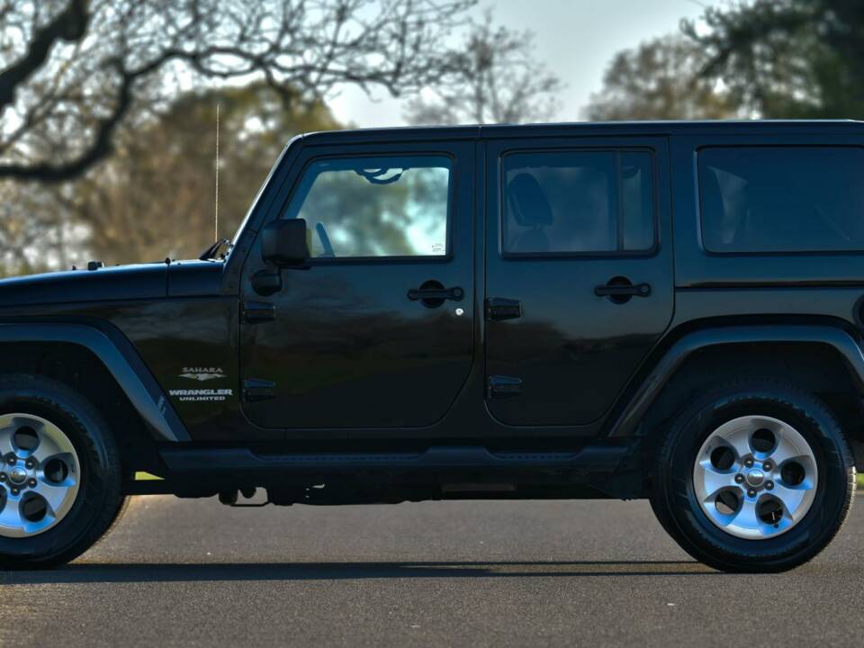 Image 8/50 de Jeep Wrangler Sahara 4.0L (2014)