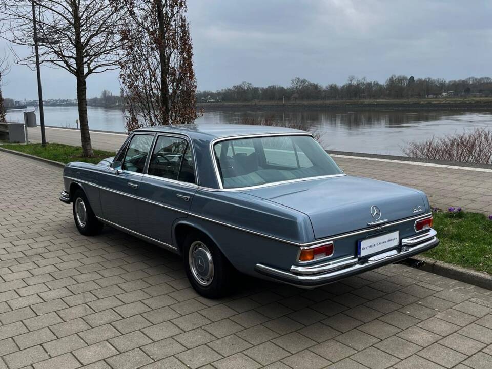 Image 3/10 of Mercedes-Benz 280 SE 3,5 (1972)