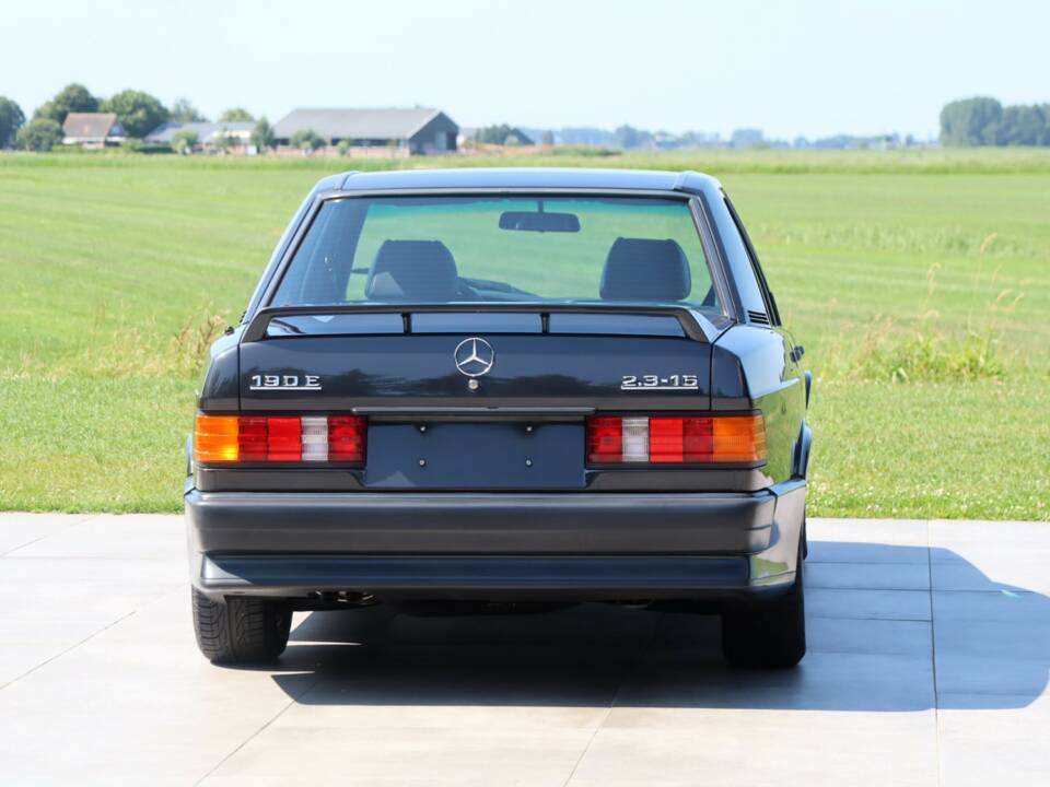 Immagine 30/50 di Mercedes-Benz 190 E 2.3-16 (1986)
