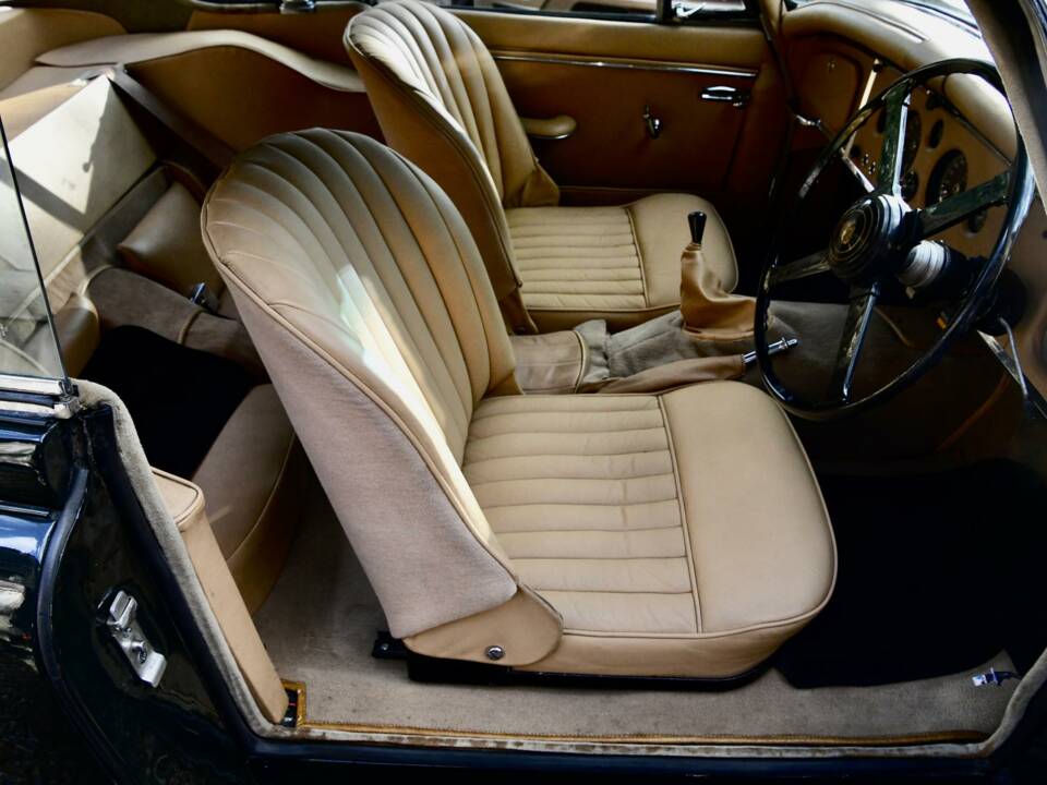 Image 29/50 of Jaguar XK 150 FHC (1960)
