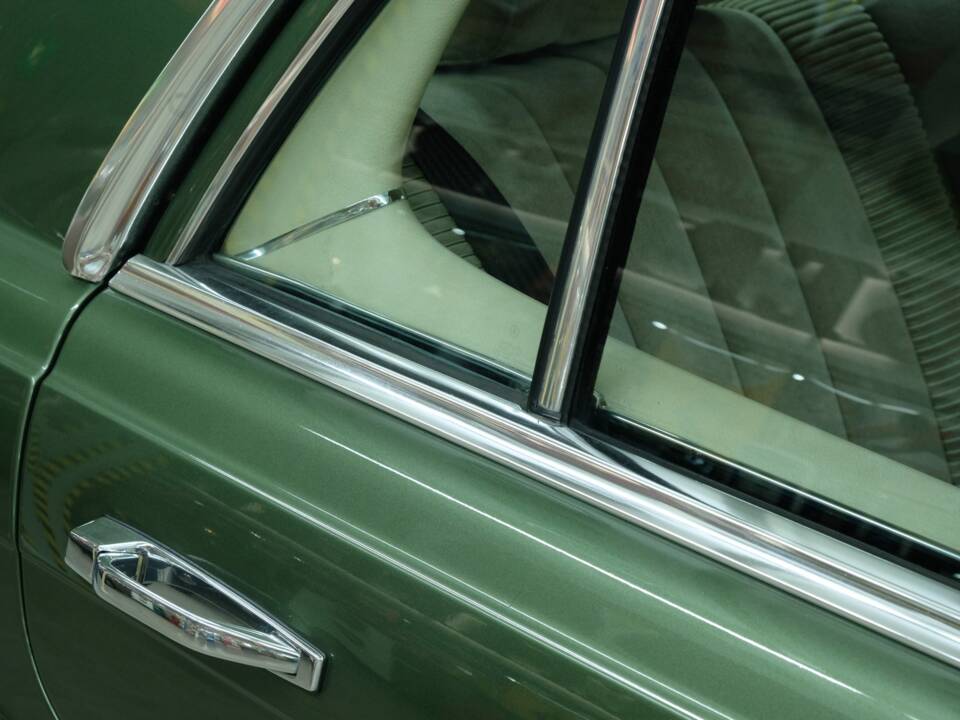 Image 45/50 de Mercedes-Benz 450 SEL 6,9 (1975)