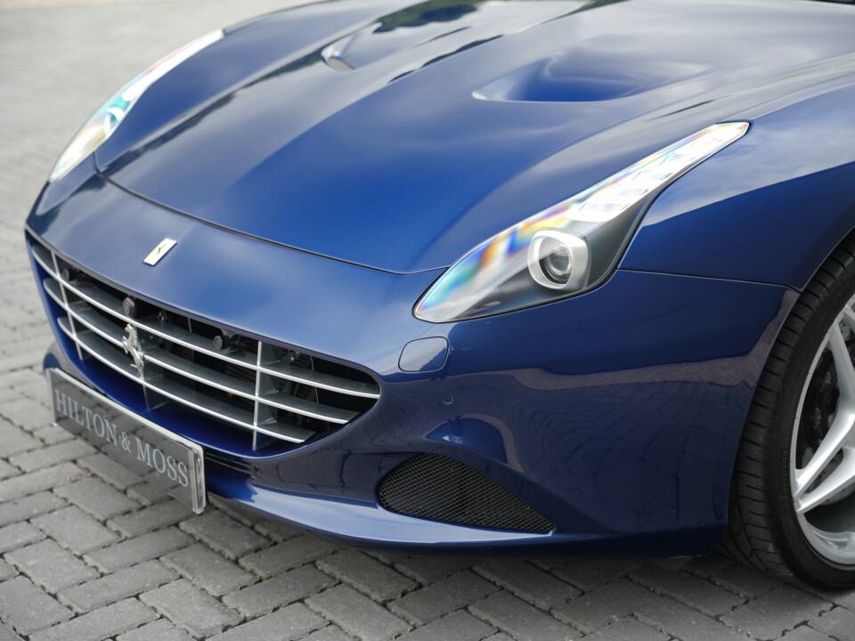 Image 28/50 of Ferrari California T (2015)